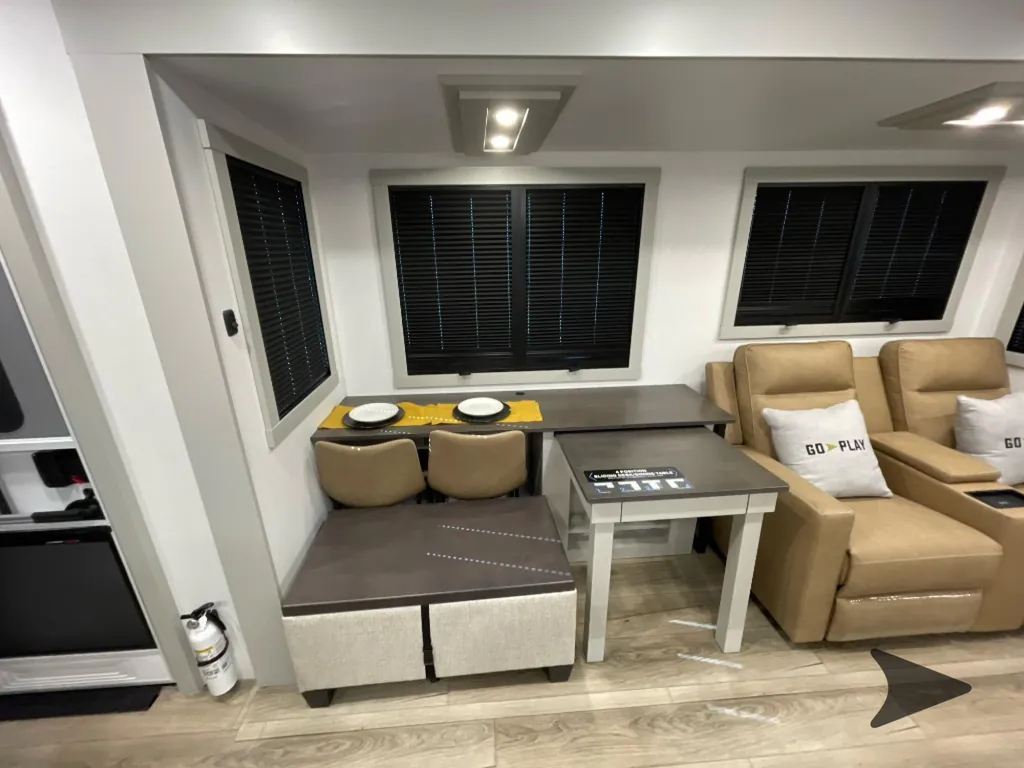 2026 Brinkley Model Z Air 297, Photos photo 42