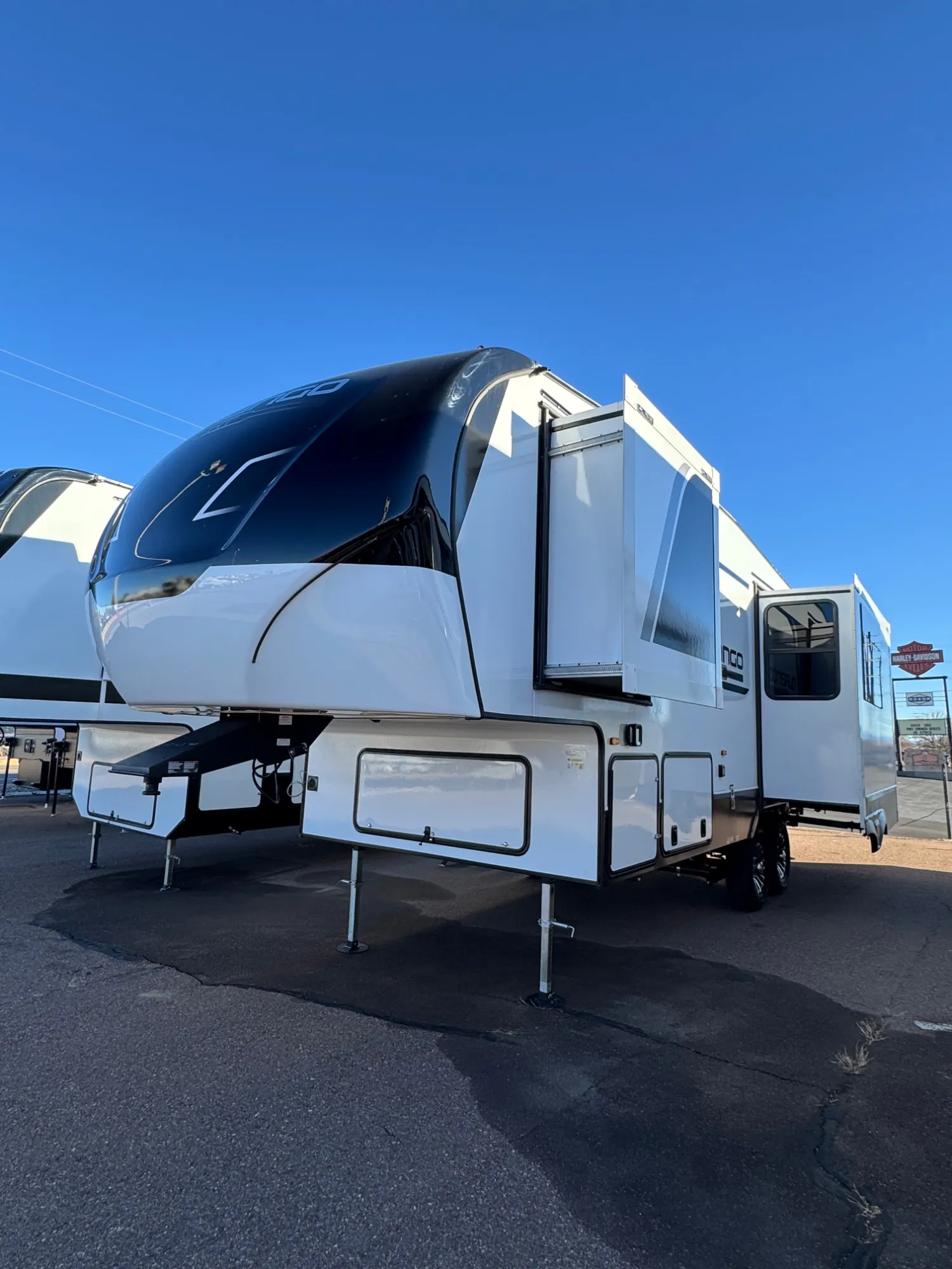 2026 K-Z Durango Half Ton D232MLD - Photo 2