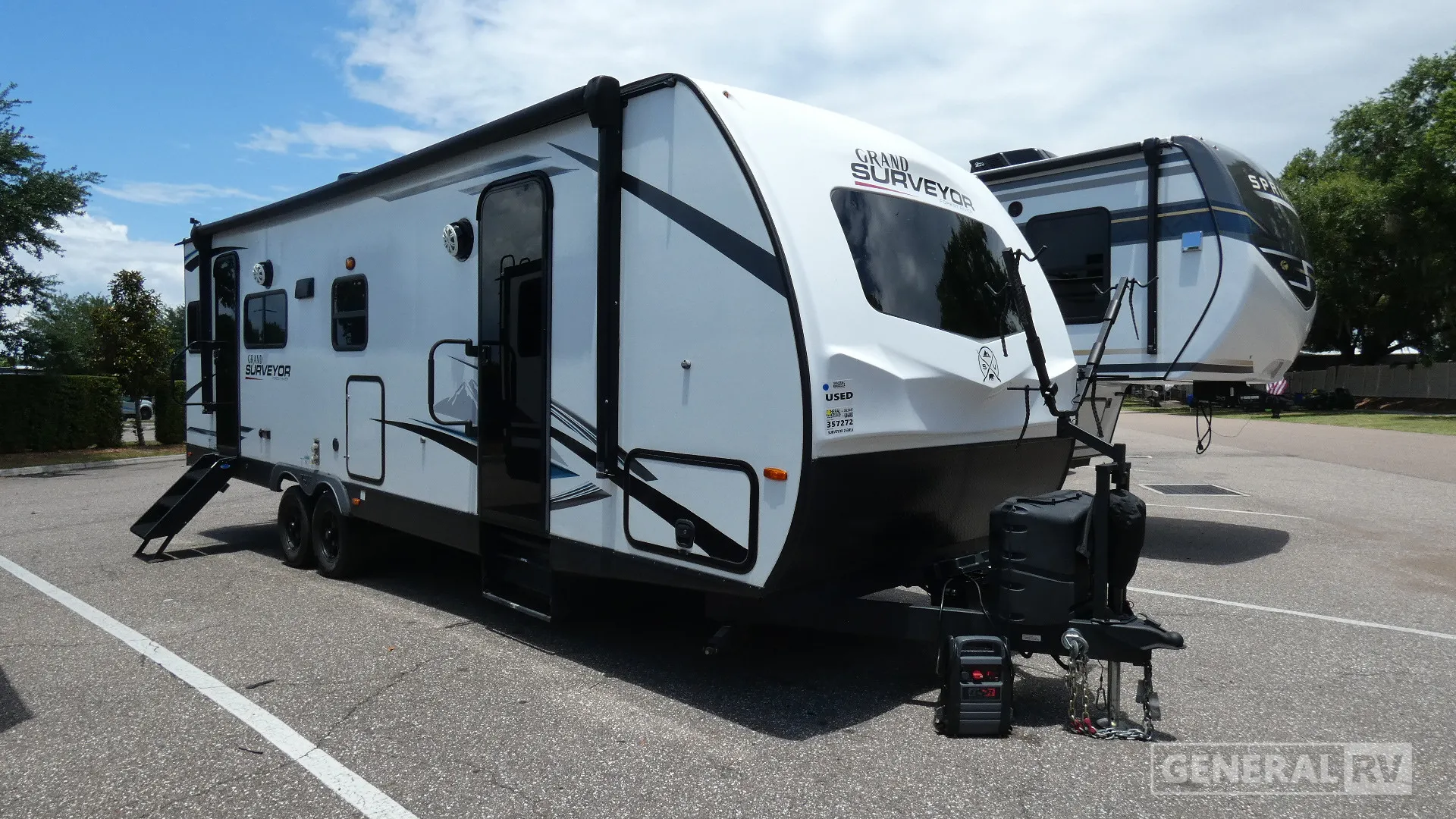 2023 Forest River Grand Surveyor 253RLS - Photo 2
