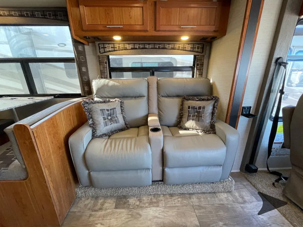 2017 Jayco Alante 31V, Photos photo 16