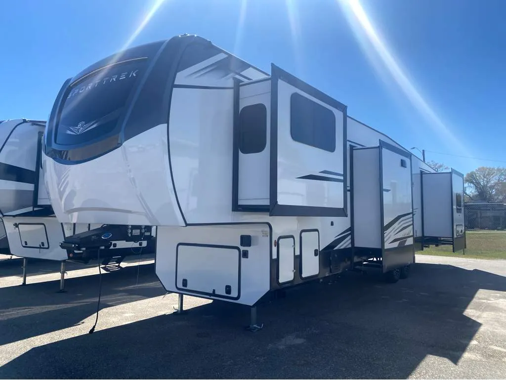 2026 Venture RV SportTrek 5 Touring Edition STTF365VFL - Photo 3