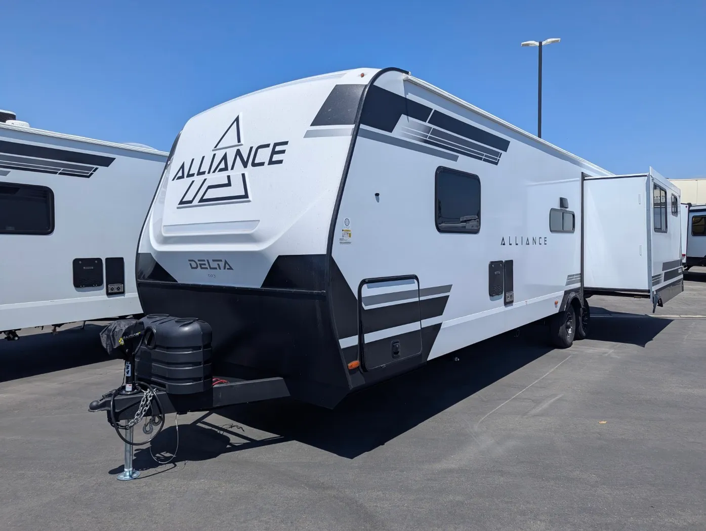 2027 Alliance RV Delta 321BH - Photo 3