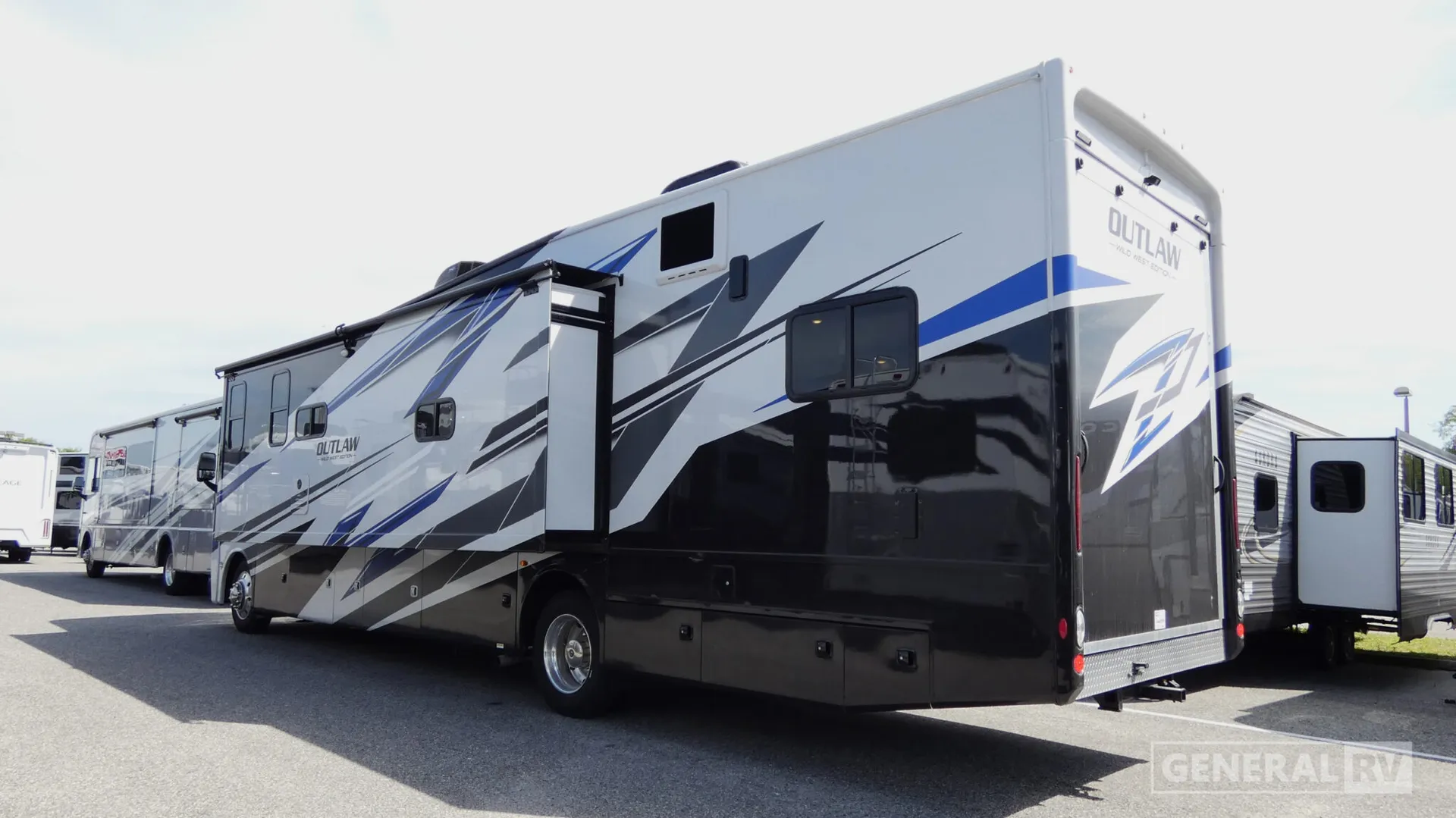 2026 Thor Motor Coach Outlaw Wild West Edition 38M - Photo 4