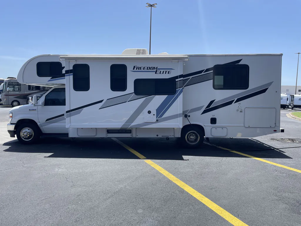 2026 Thor Motor Coach Freedom Elite 28HE, Photos photo 6