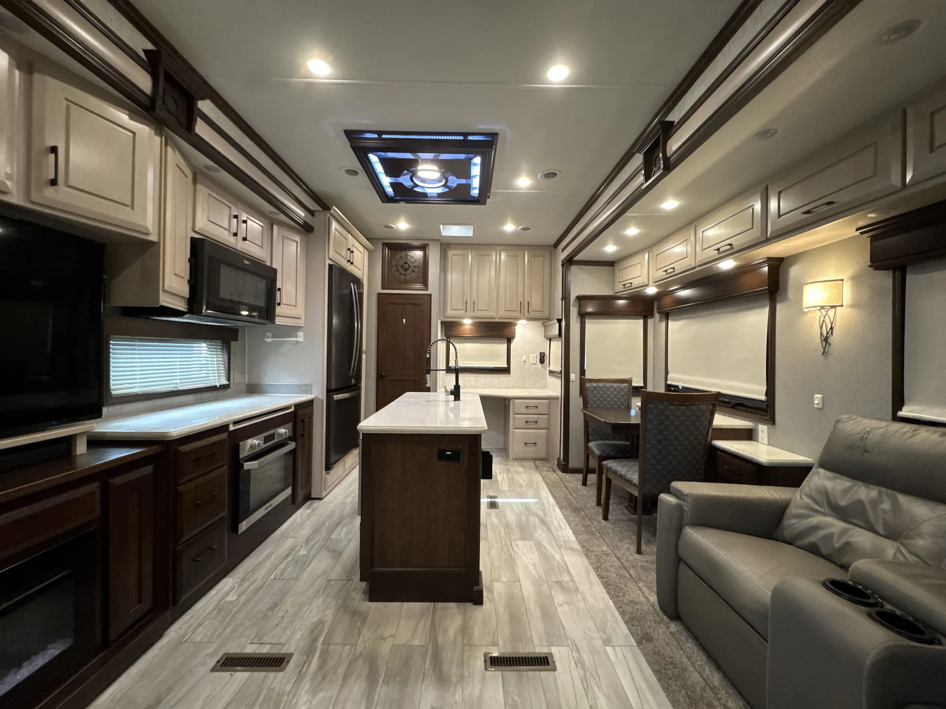 2020 DRV Mobile Suites 36RKSB — living area main