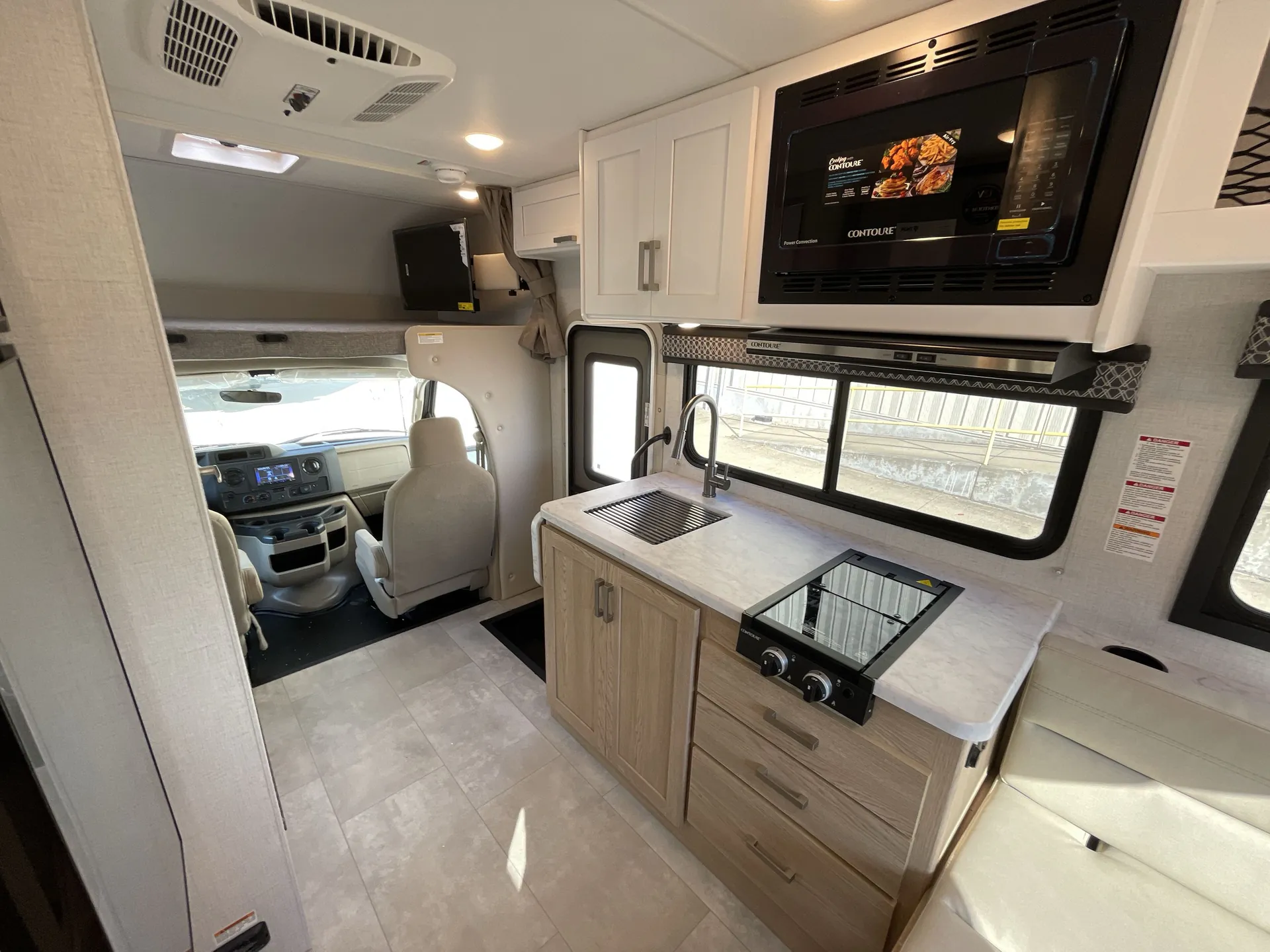 2026 Thor Motor Coach Freedom Elite 19HE — living area main