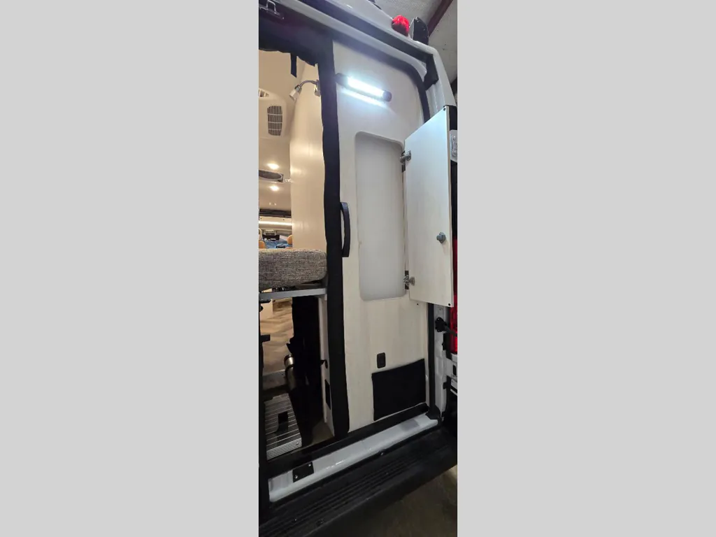 2027 Winnebago Travato 59G, Photos photo 9