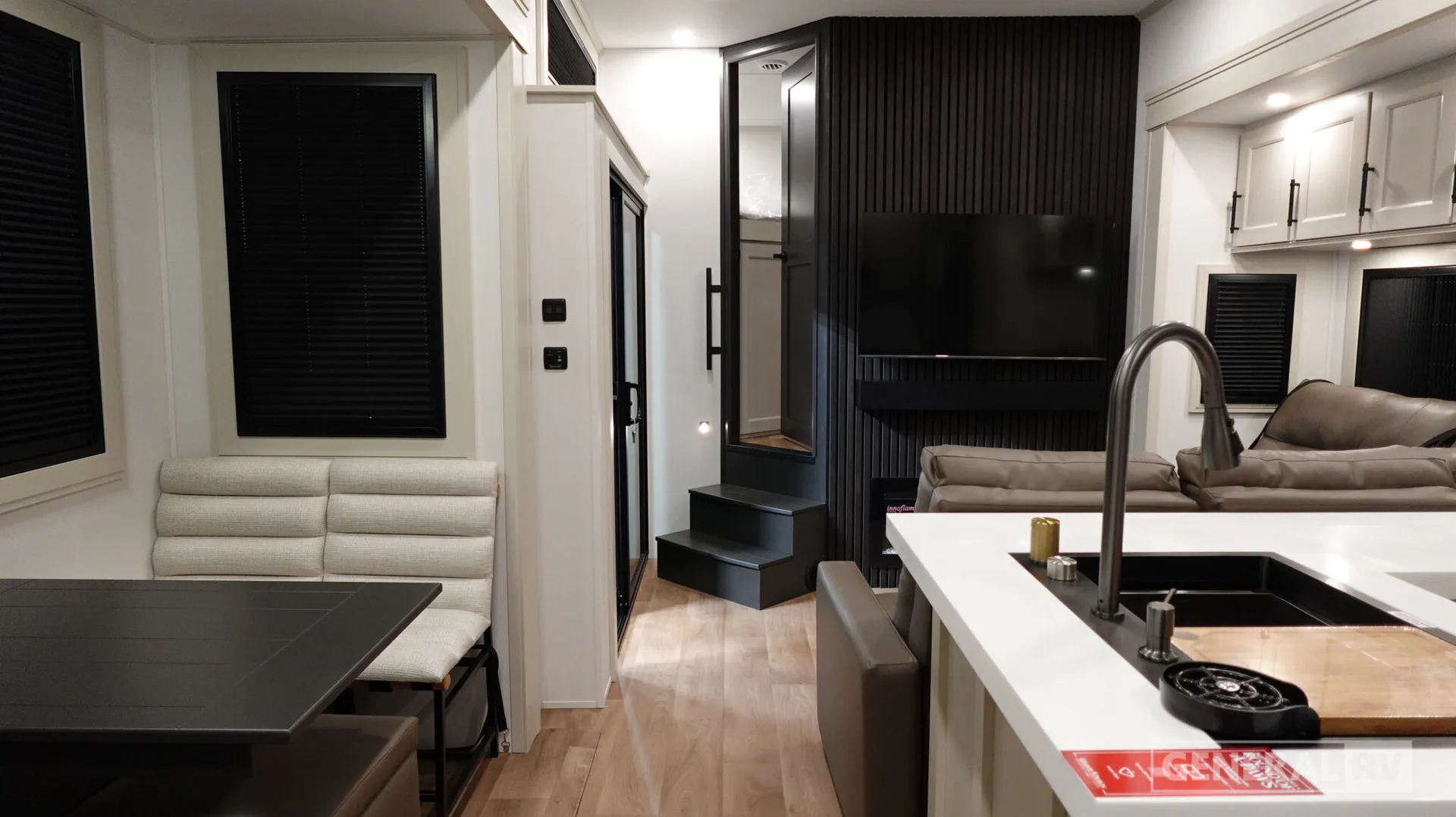 2026 Grand Design Solitude 414LJMJ - Photo 3