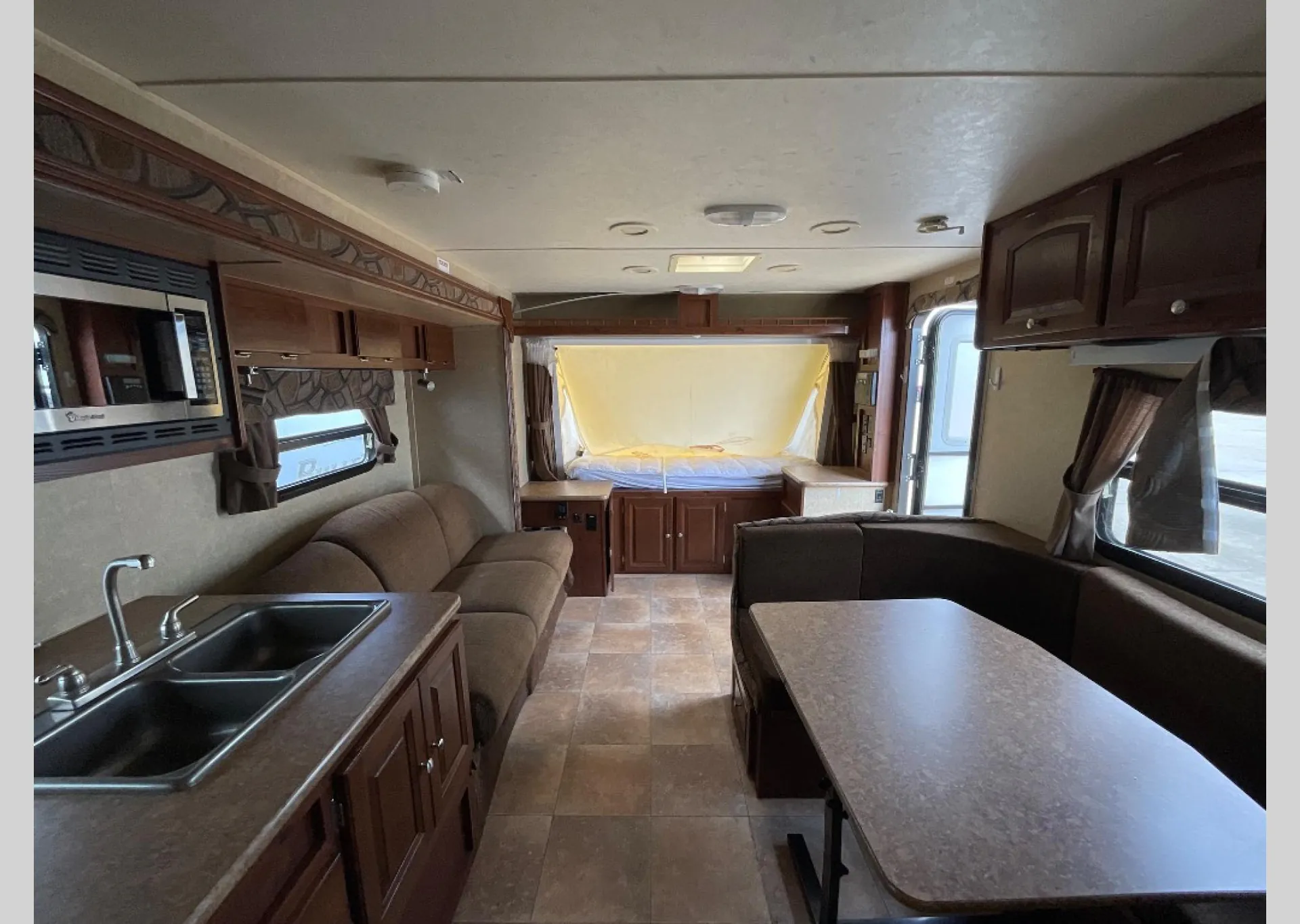 2011 Forest River Rockwood Roo 23RS — Photo 6