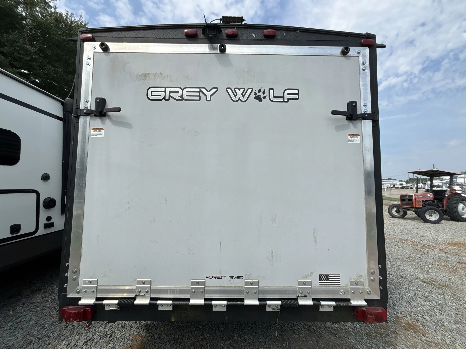 2020 Forest River Cherokee Grey Wolf 22RR — backside