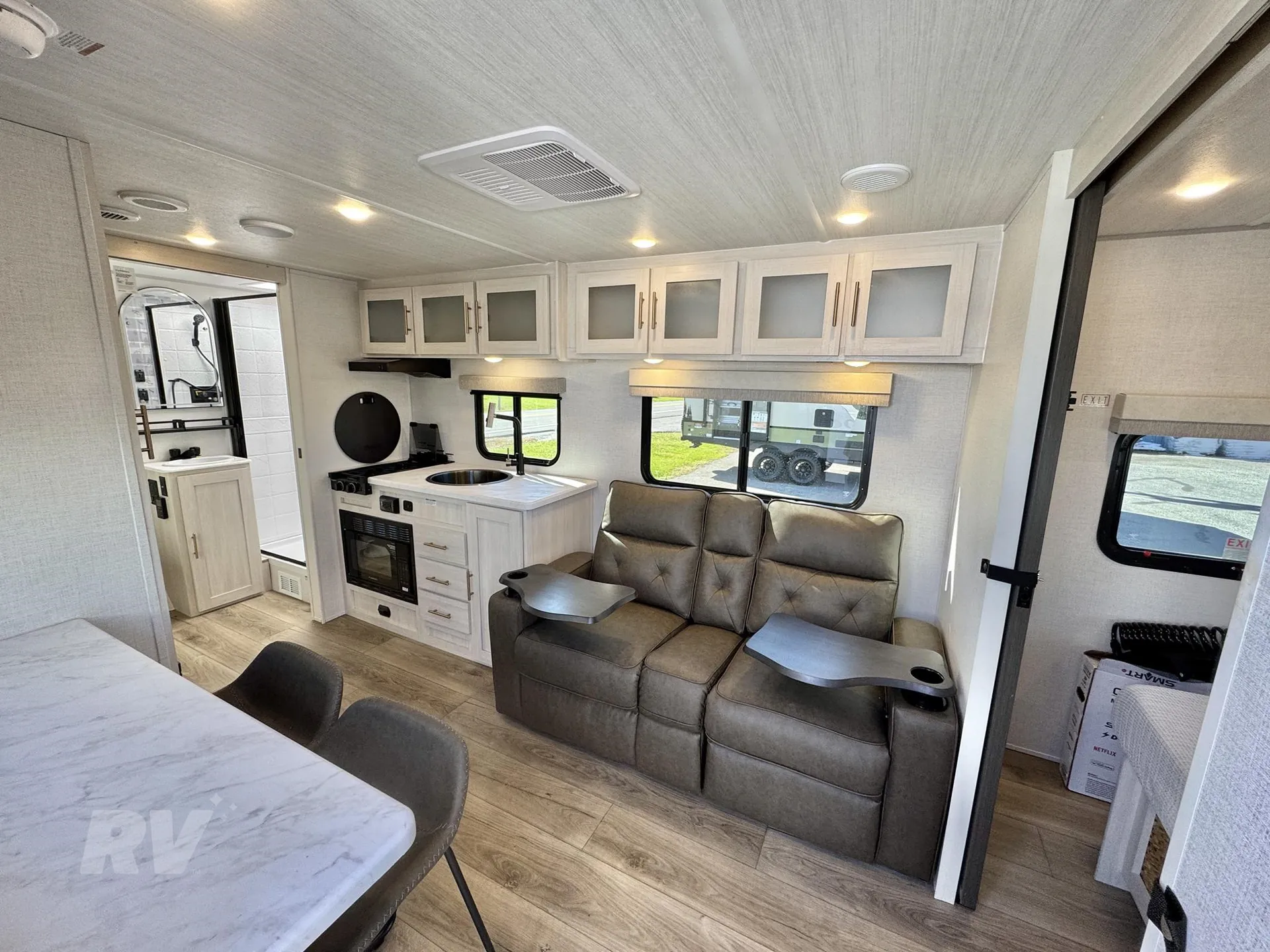 2026 FOREST RIVER R-POD 207 - Photo 4