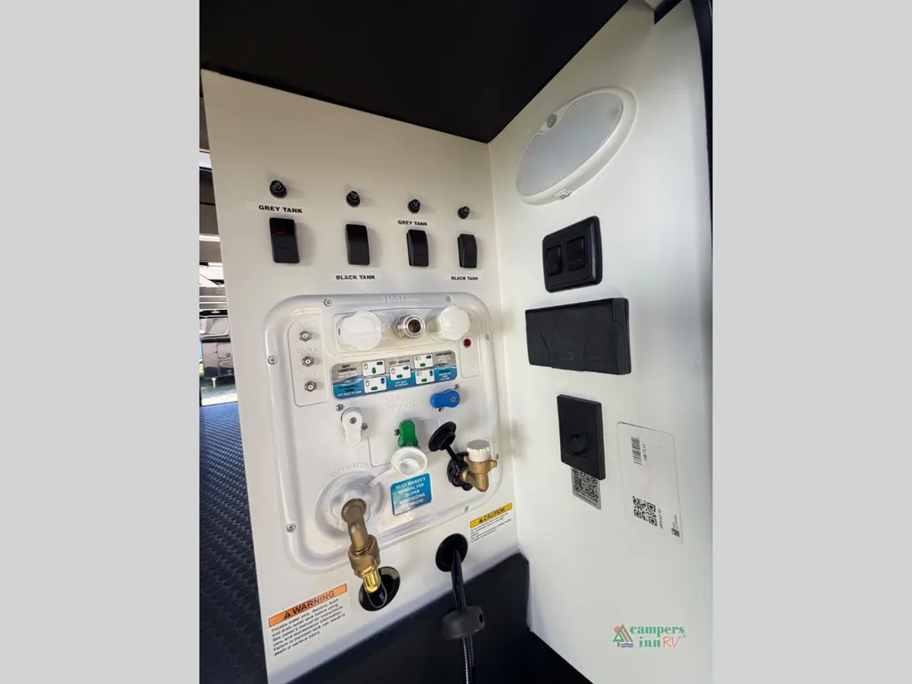 2026 Brinkley Model G 3950, Photos photo 37
