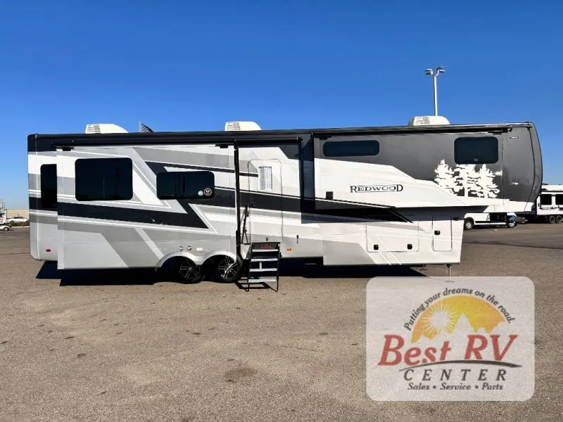 2026 Redwood RV Redwood 371RL - Photo 2