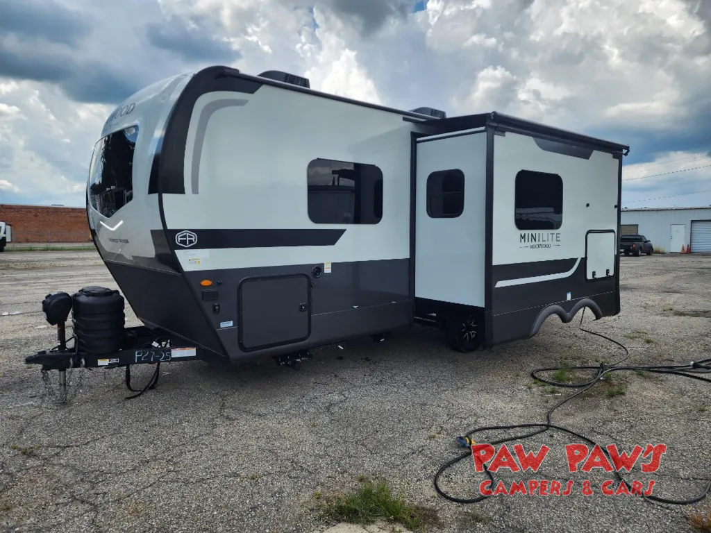 2027 Forest River Rockwood Mini Lite 2525RB, Photos photo 8