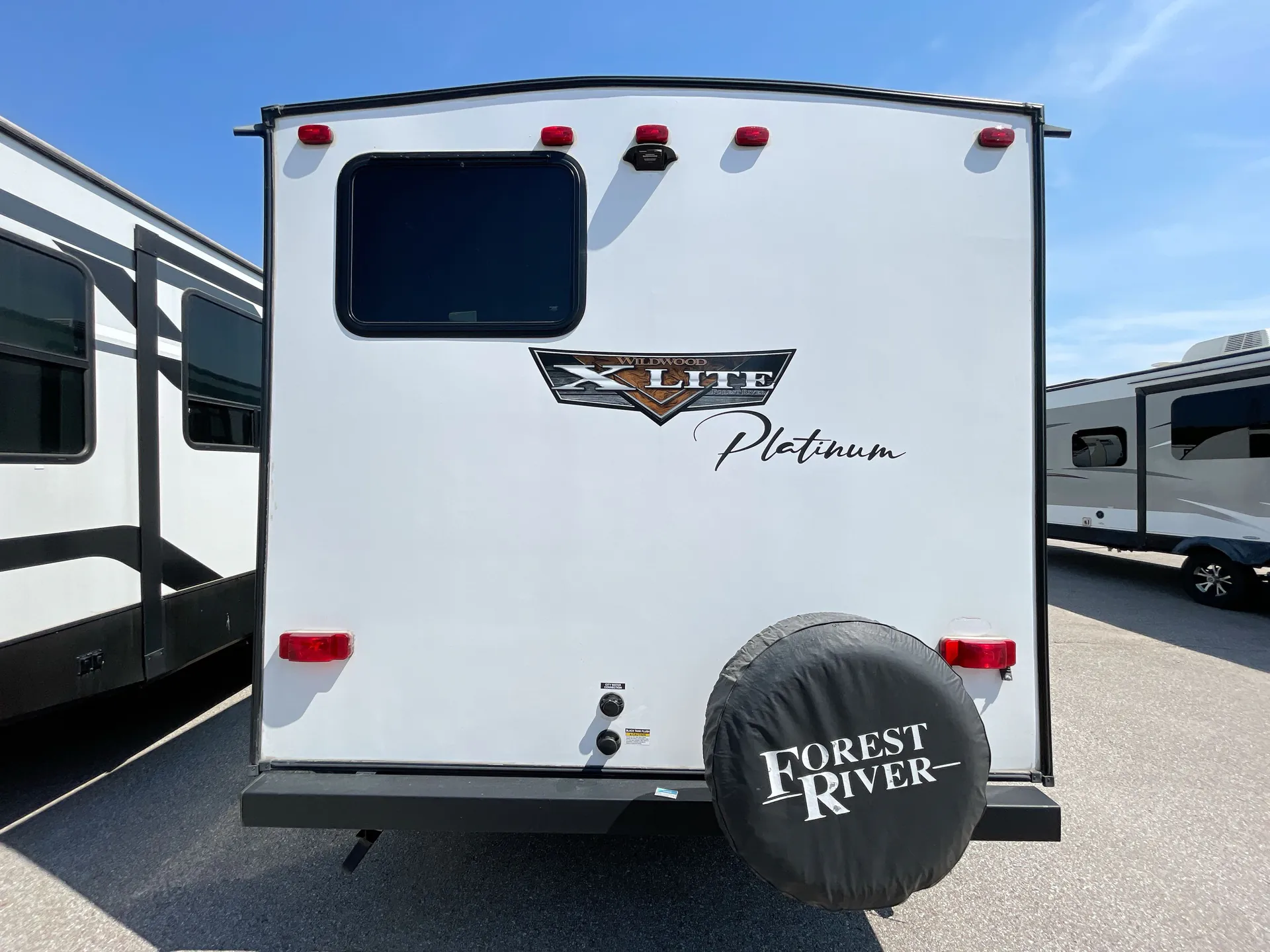 2023 Forest River Wildwood 263BHXL — backside