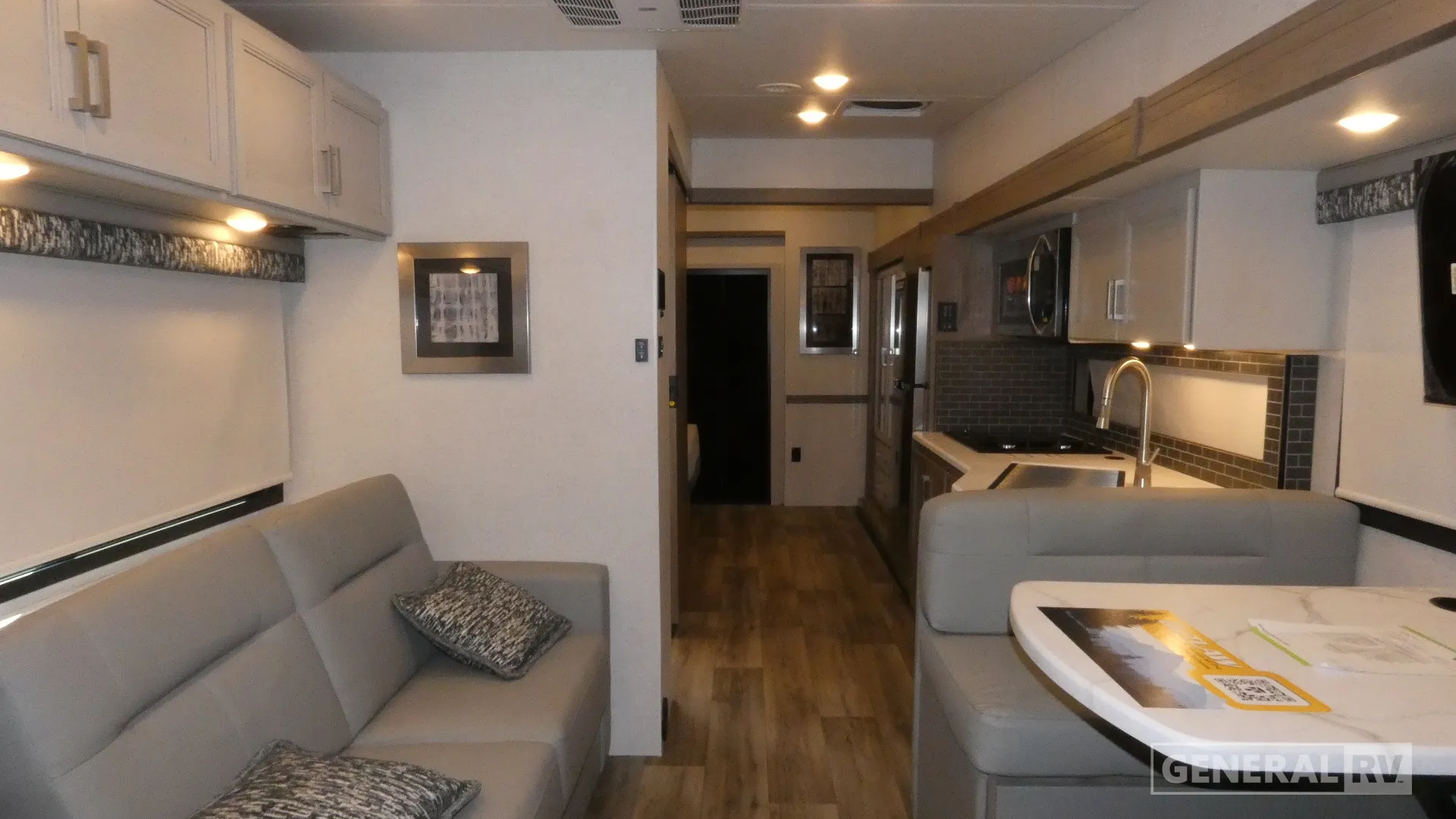 2027 Thor Motor Coach Outlaw 38M - Photo 3