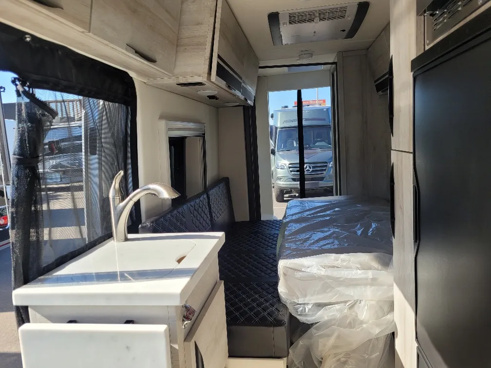 2027 Chinook RV Bayside TB, Photos photo 6