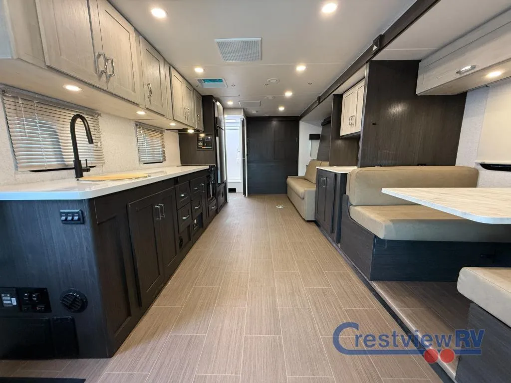 2027 Winnebago SunCruiser 28MB - Photo 2