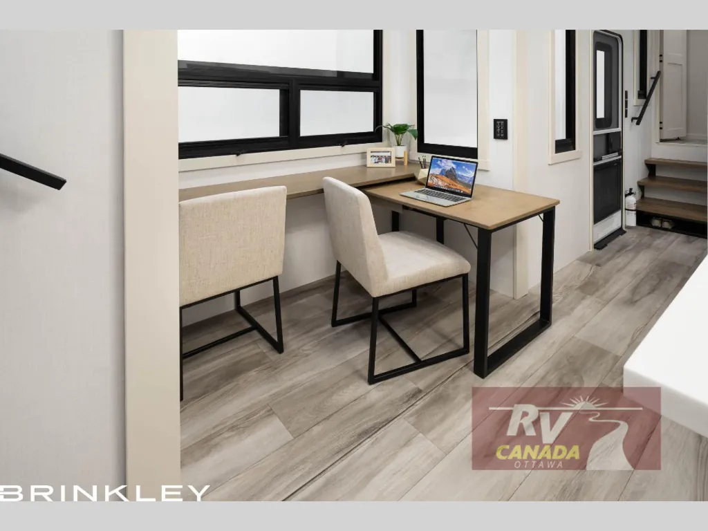 2027 Brinkley Model R 3710, Photos photo 8