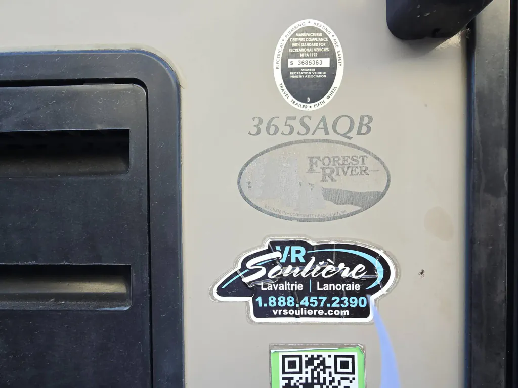 2015 Forest River Sandpiper 365SAQ, Photos photo 12