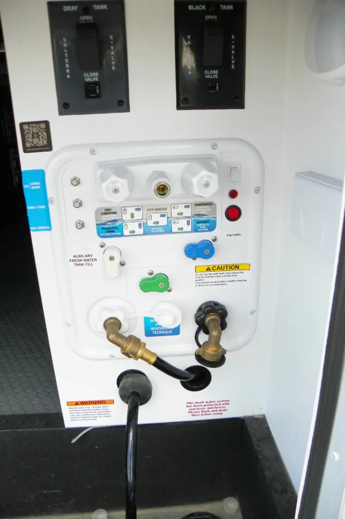 2025 Brinkley Model Z Air 310, Photos photo 4