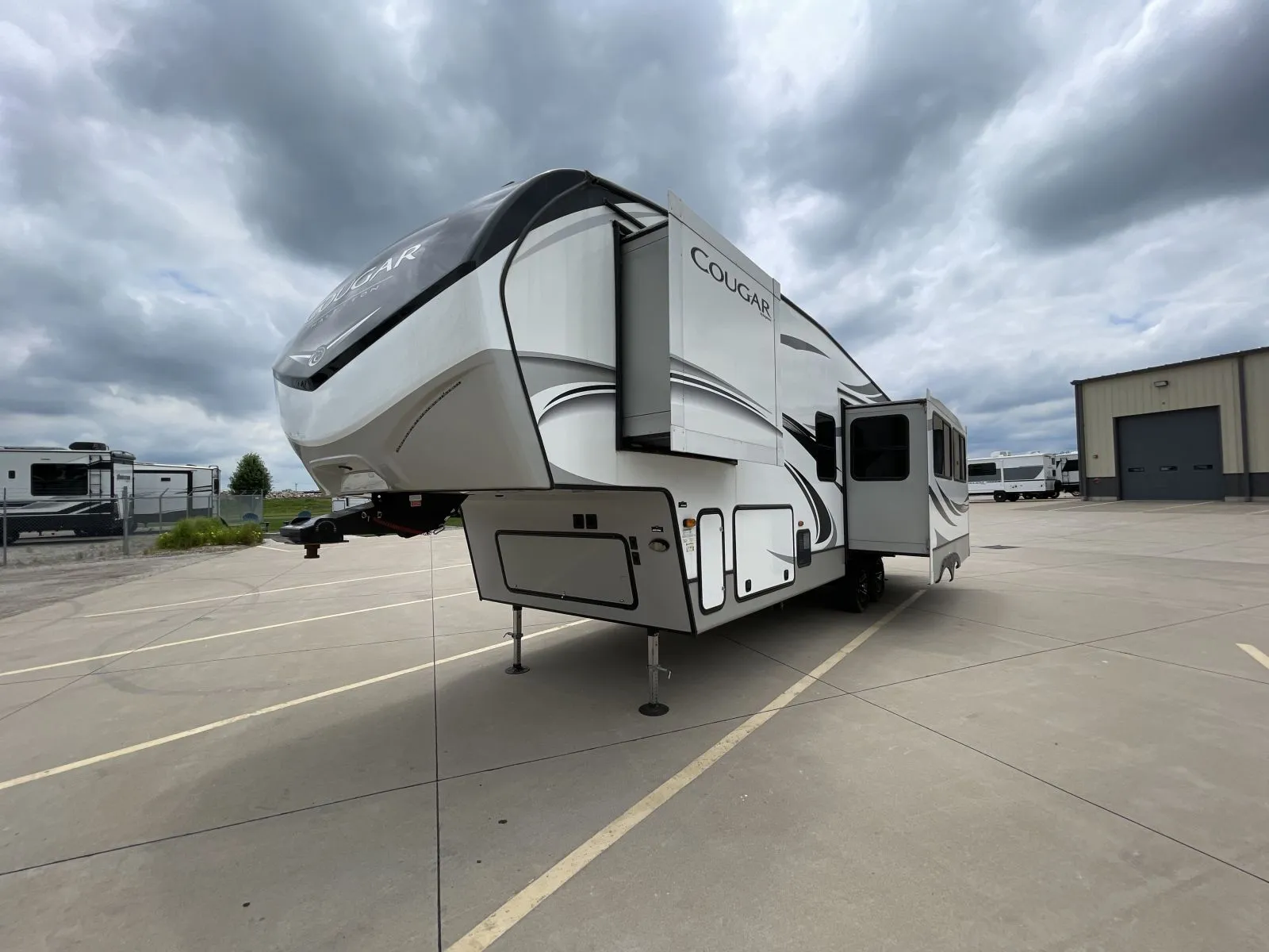 2020 Keystone Cougar Half-Ton 29RKS - Photo 4