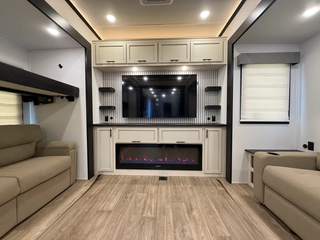 2027 Forest River Sabre 38RVHUNTER, Living area photo 7