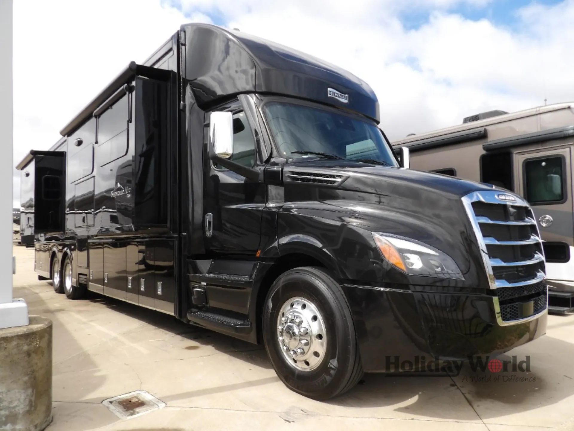 2026 Newmar Supreme Aire 4505 - Photo 2