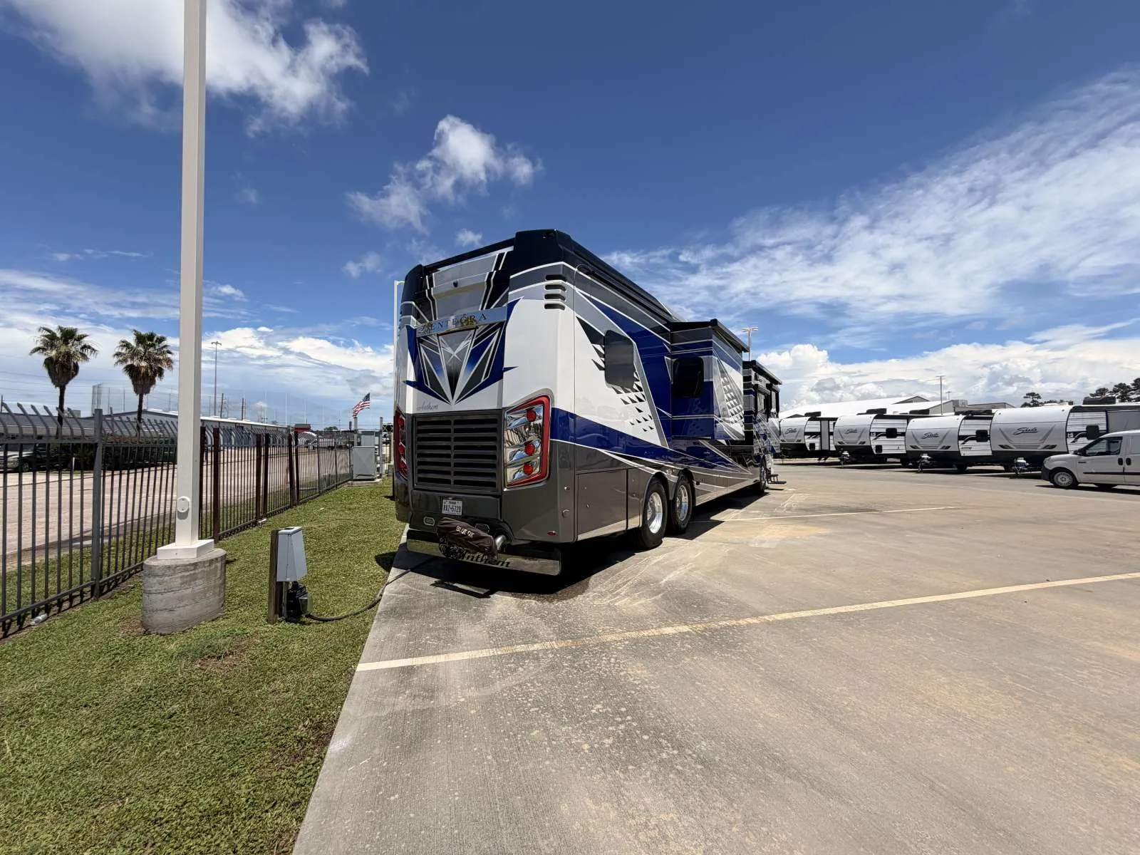 2022 Entegra Coach Anthem 44W - Photo 3