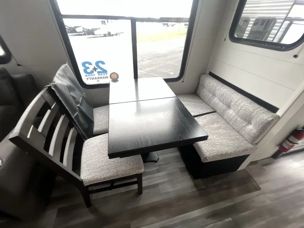 2026 Jayco Jay Flight Bungalow 401FLTS DS, Photos photo 26