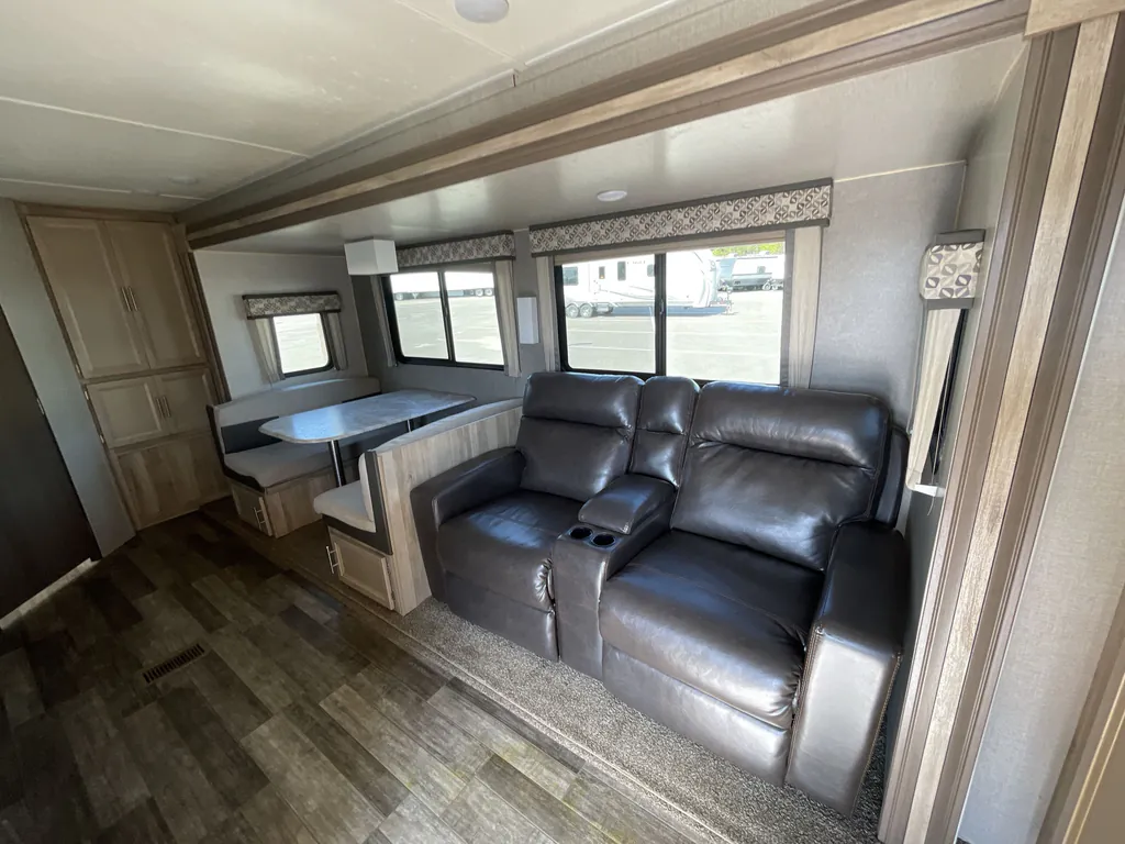 2021 Coachmen Catalina Legacy Edition 243RBS, Photos photo 2