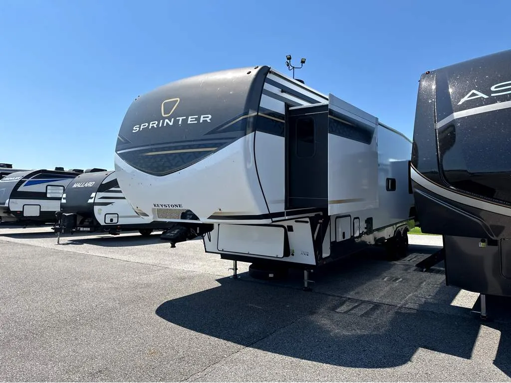 2026 Keystone Sprinter 3520RDS - Photo 3
