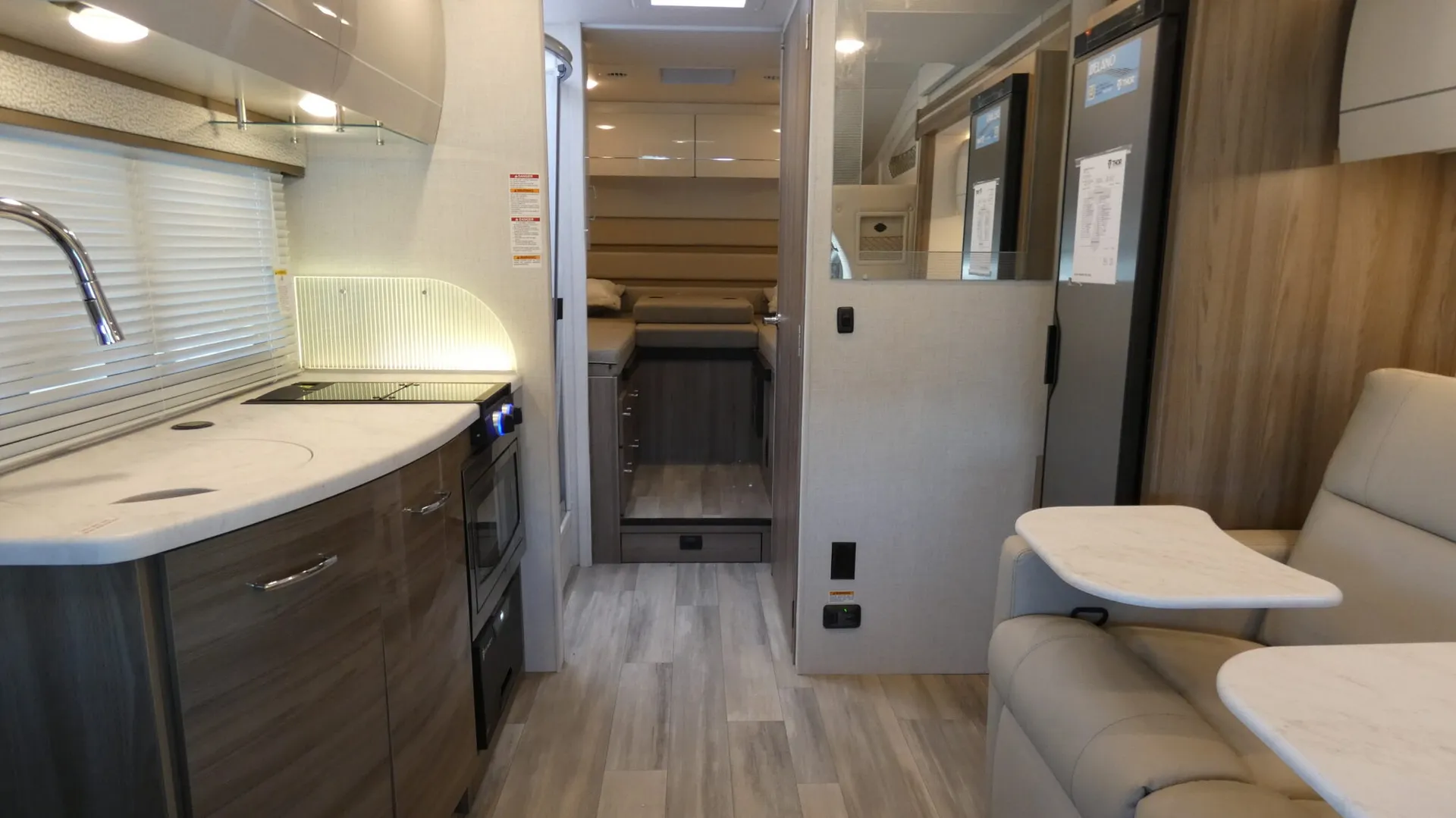 2026 Thor Motor Coach Delano 24XL - Photo 3