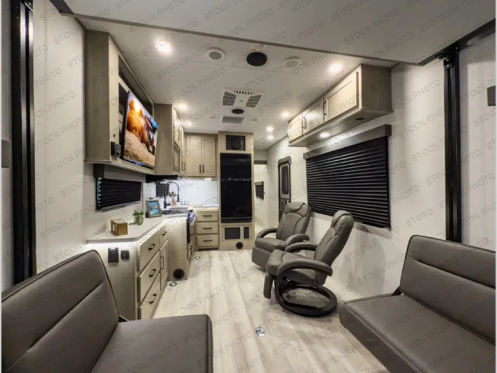 2026 Grand Design Momentum G-Class 27G - Photo 3