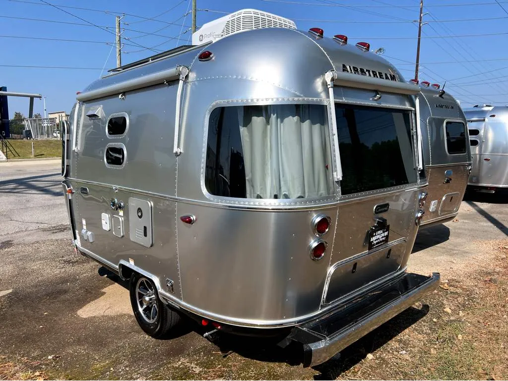 2026 Airstream Caravel 16RB - Photo 4