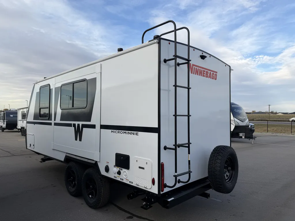 2027 Winnebago Micro Minnie 2108DS, Photos photo 18