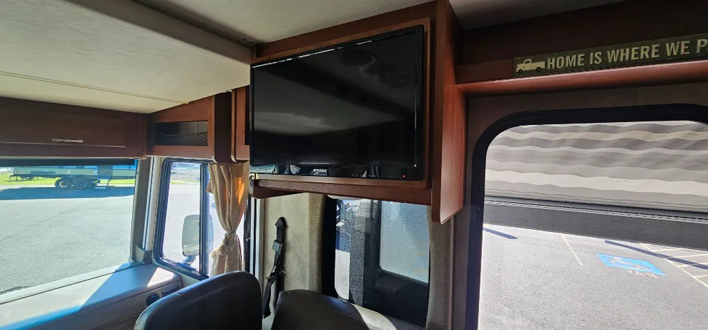 2015 Fleetwood Flair 26E, Photos photo 11