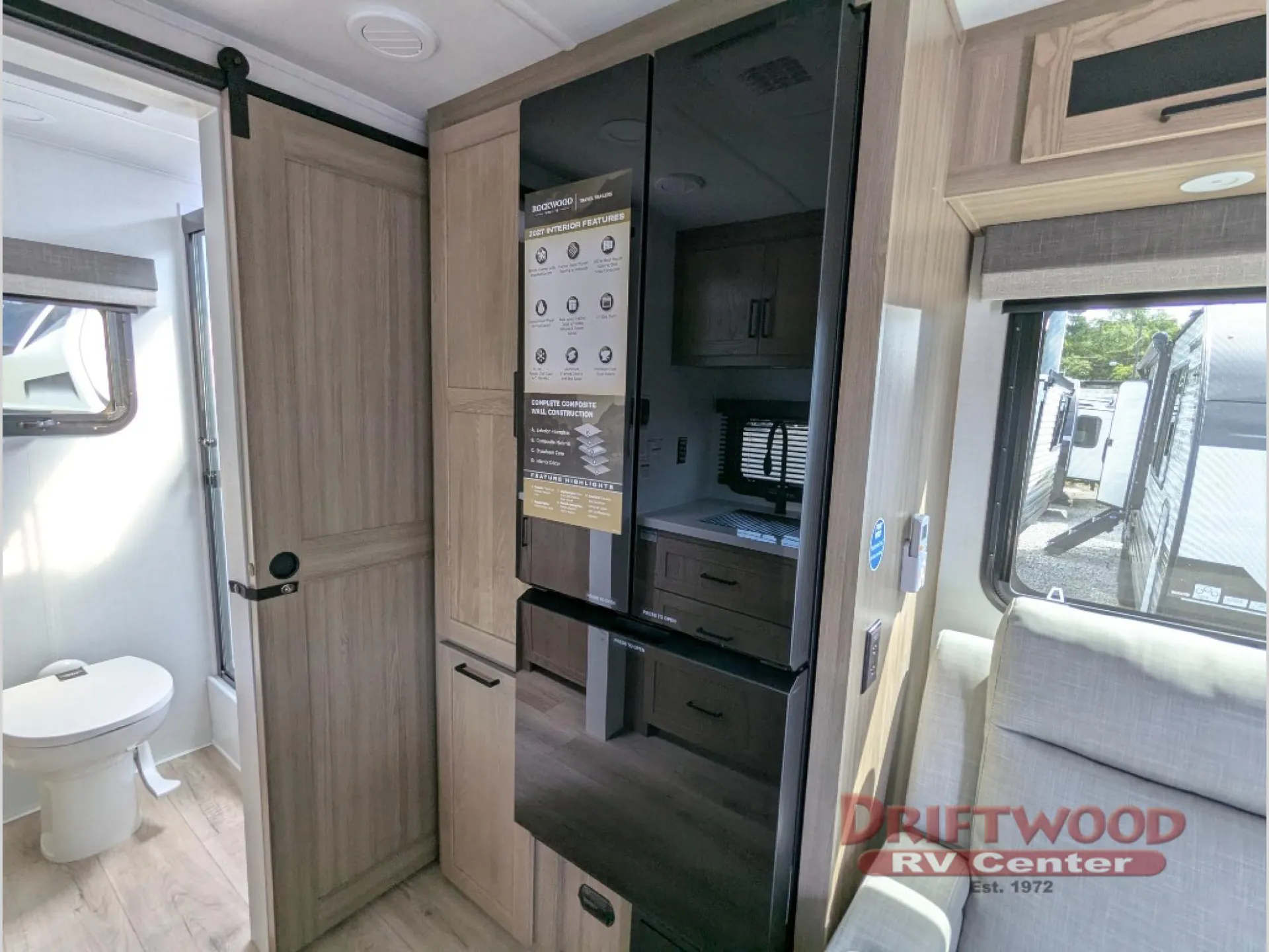 2027 Forest River Rockwood Mini Lite 2524FBT — Photo 7