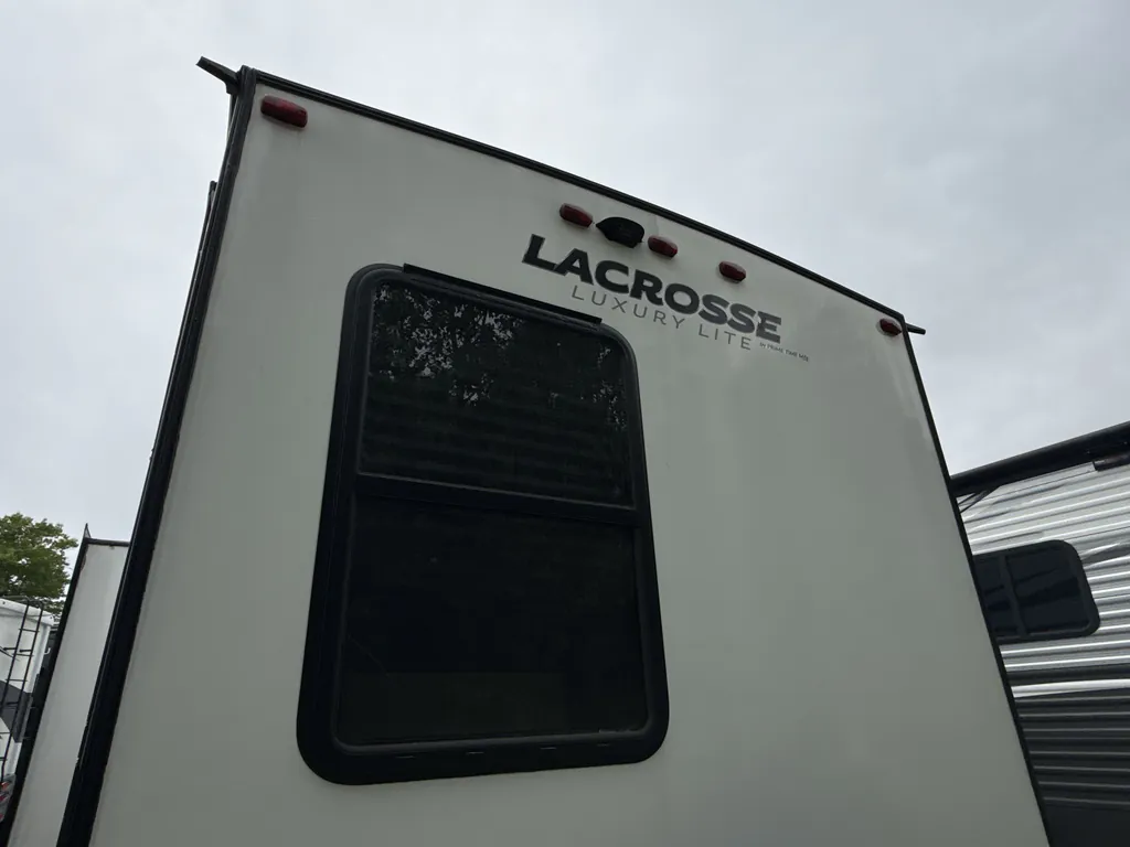 2020 Prime Time LaCrosse 3380IB, Photos photo 2
