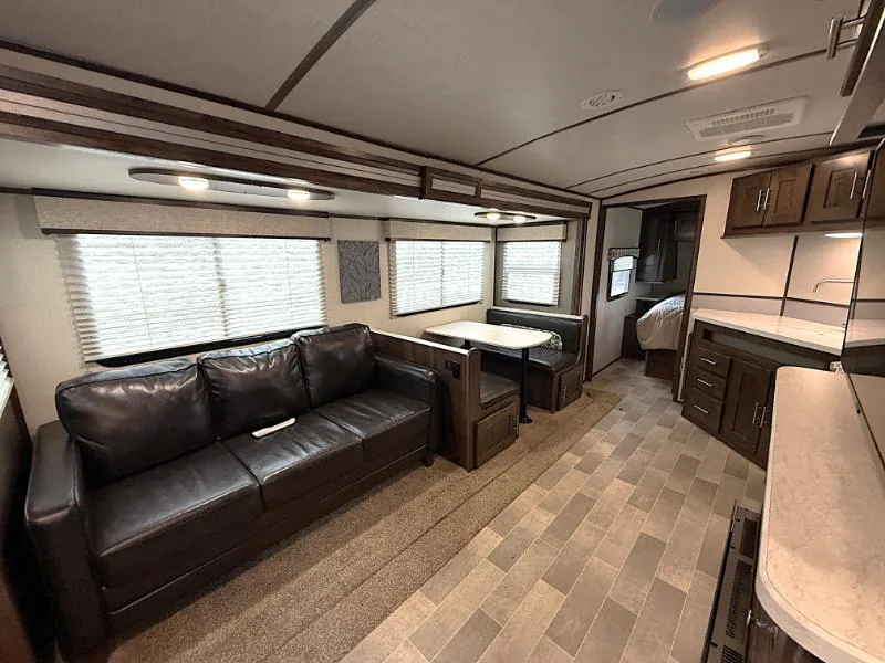 2019 Cruiser RV Radiance 25RB - Photo 4