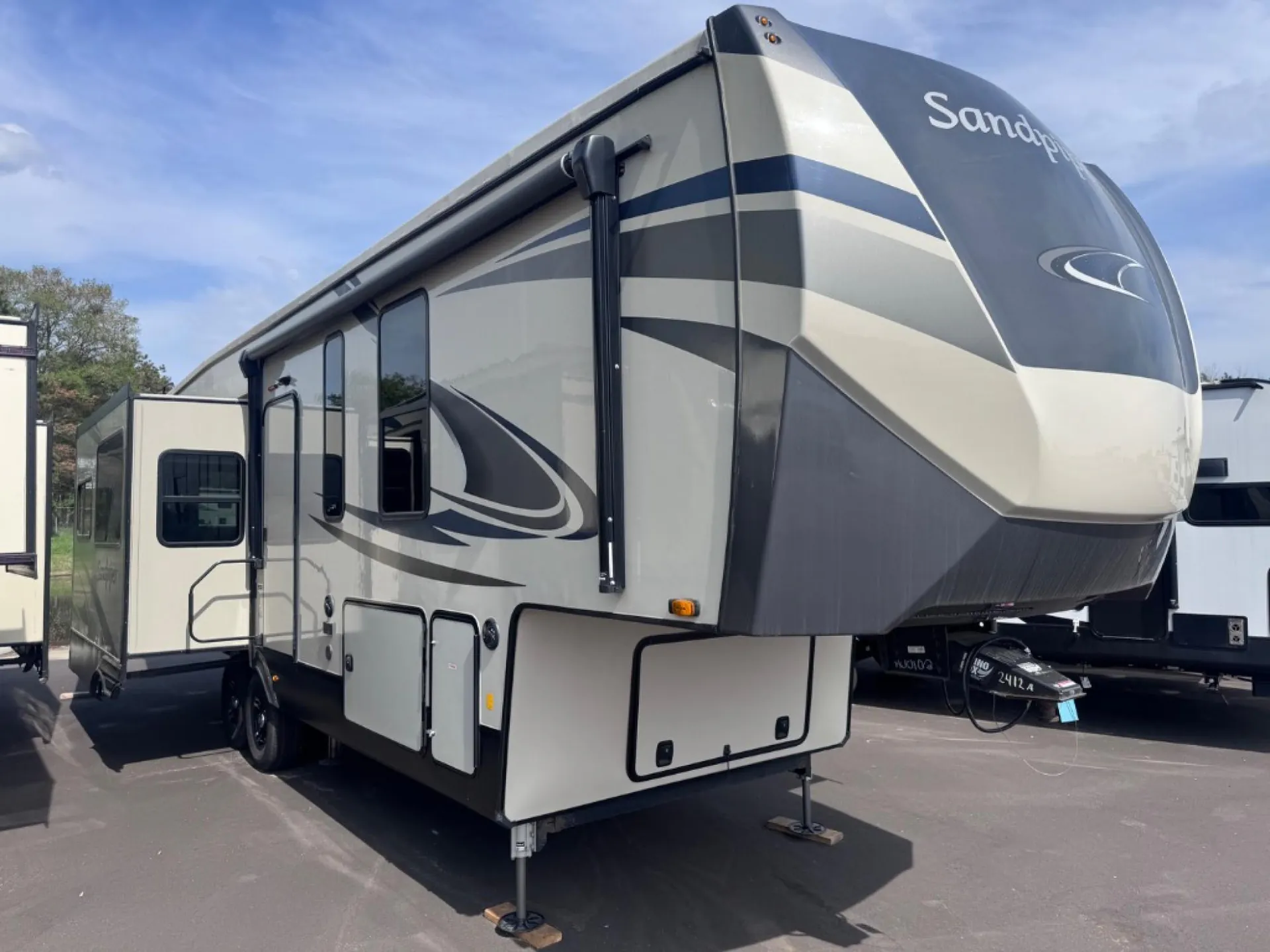 2021 Forest River Sandpiper 321RL - Photo 2