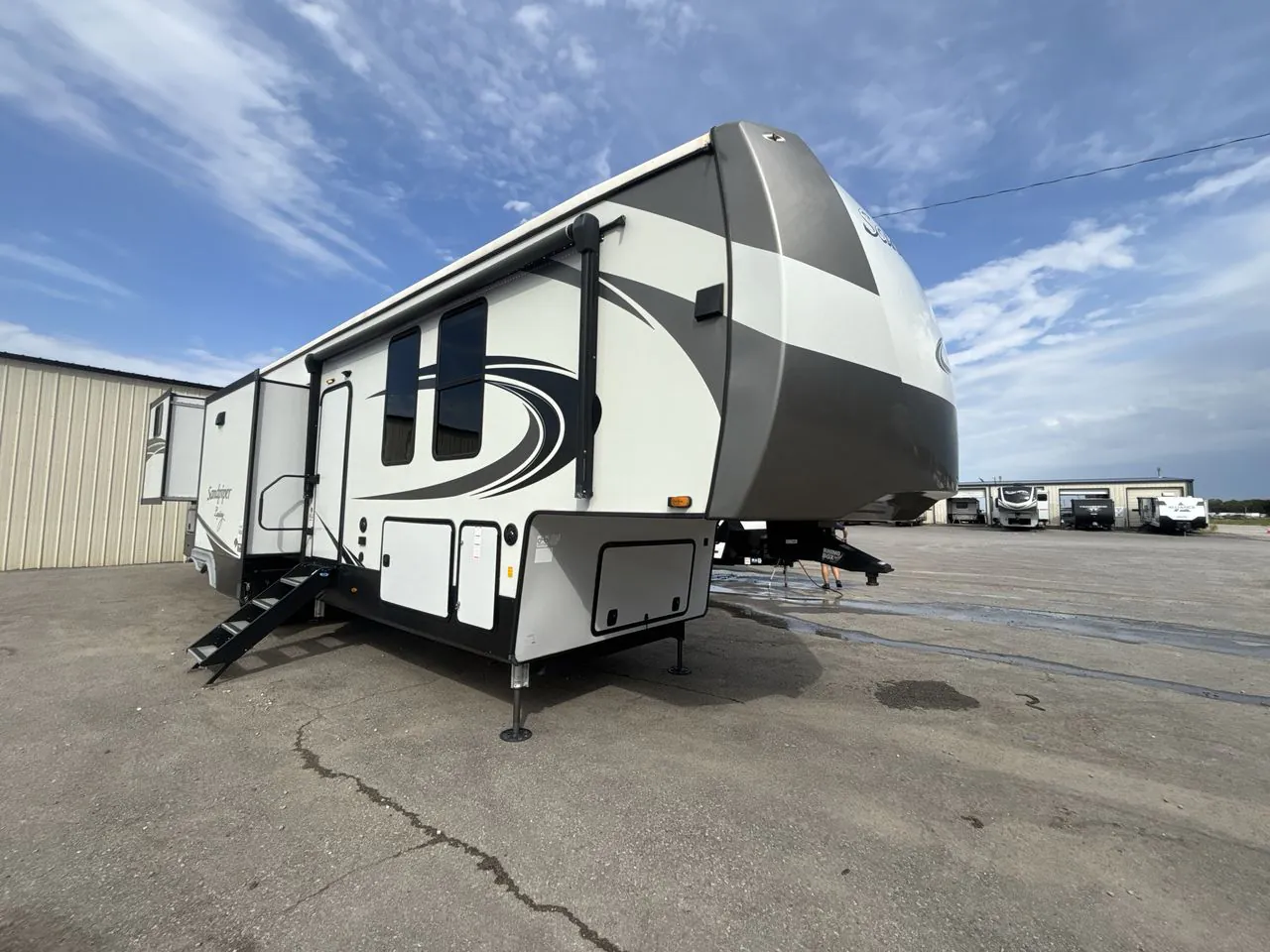 2023 Forest River Sandpiper Luxury 388BHRD