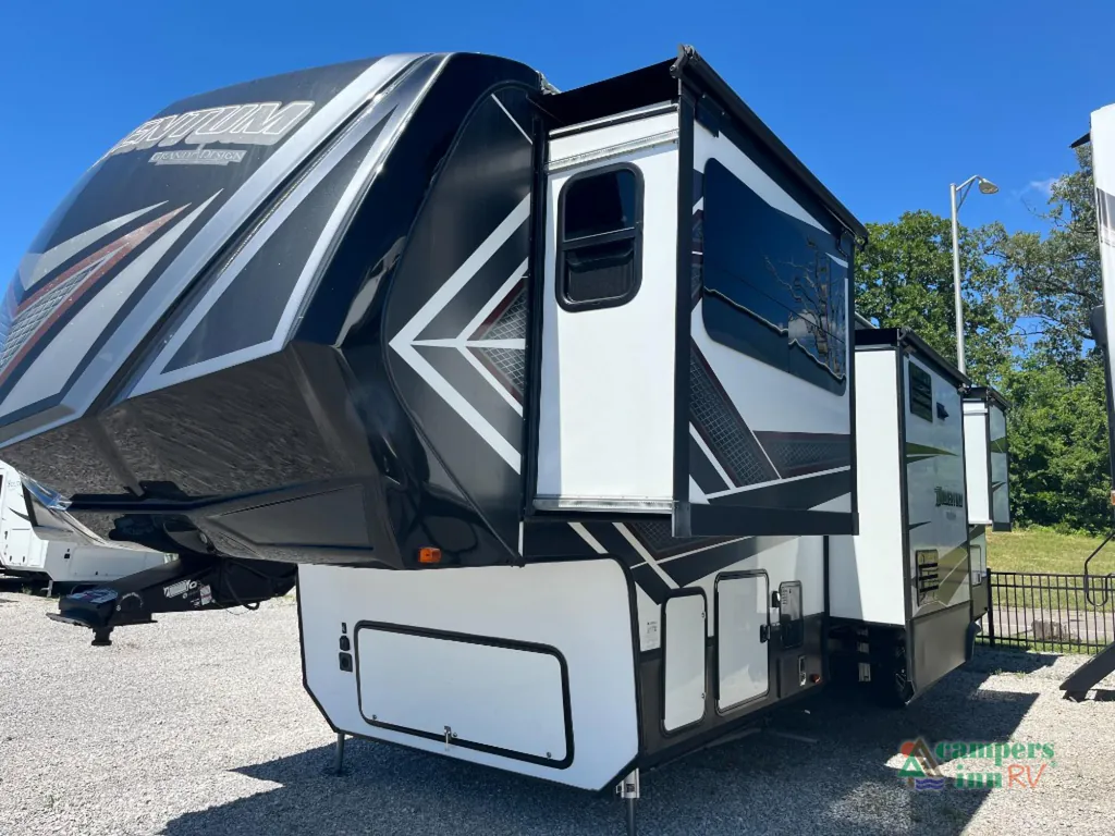2018 Grand Design Momentum 376TH, Photos photo 5