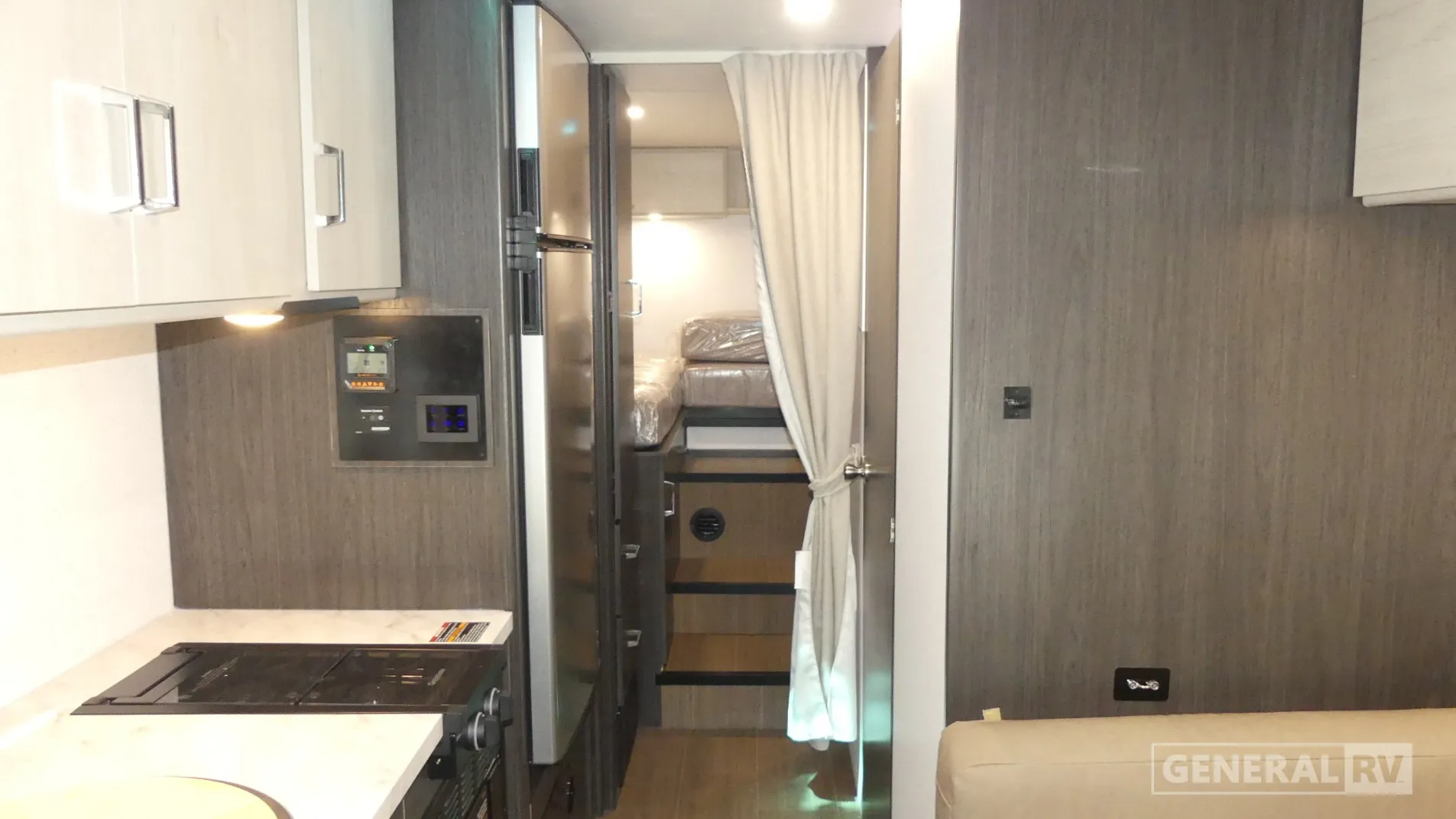 2027 Winnebago Sunflyer 24GG - Photo 3