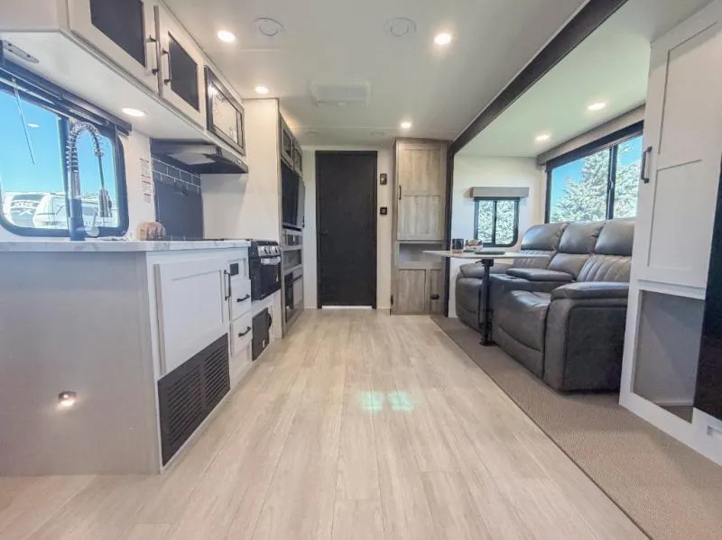 2027 Forest River Solaire 2420RBS - Photo 3