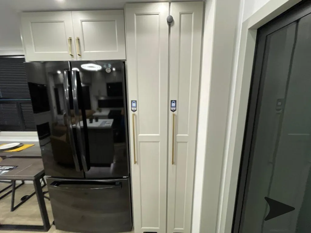 2027 Brinkley Model G 3970, Photos photo 31