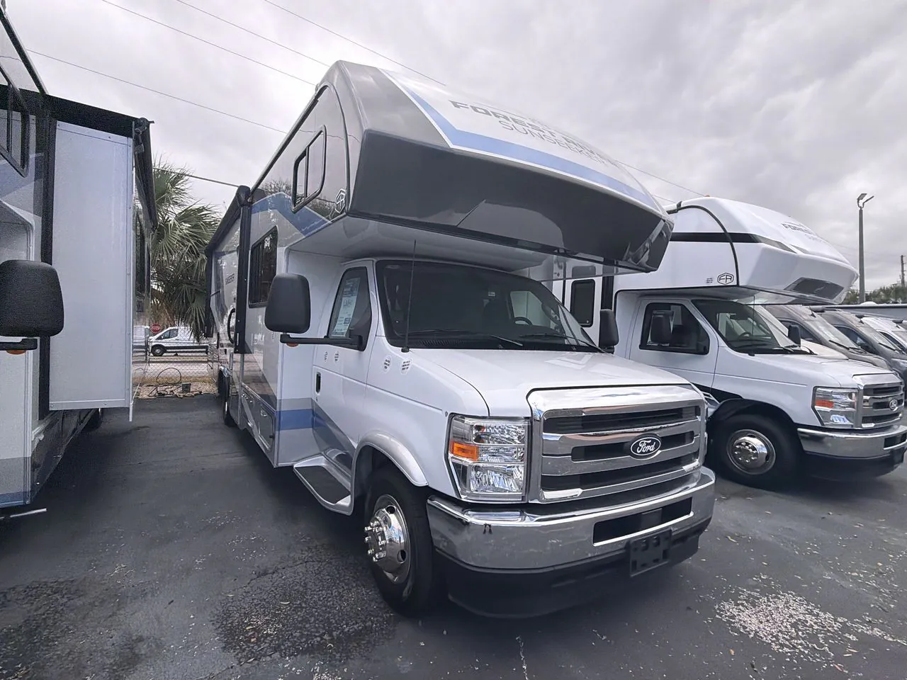 2026 Forest River Sunseeker Classic 2860DS dealer photo 1 from Blue Compass RV
