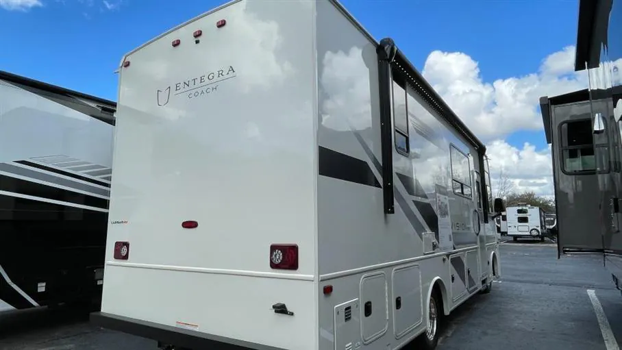 2026 Entegra Coach Vision 27A, Photos photo 6