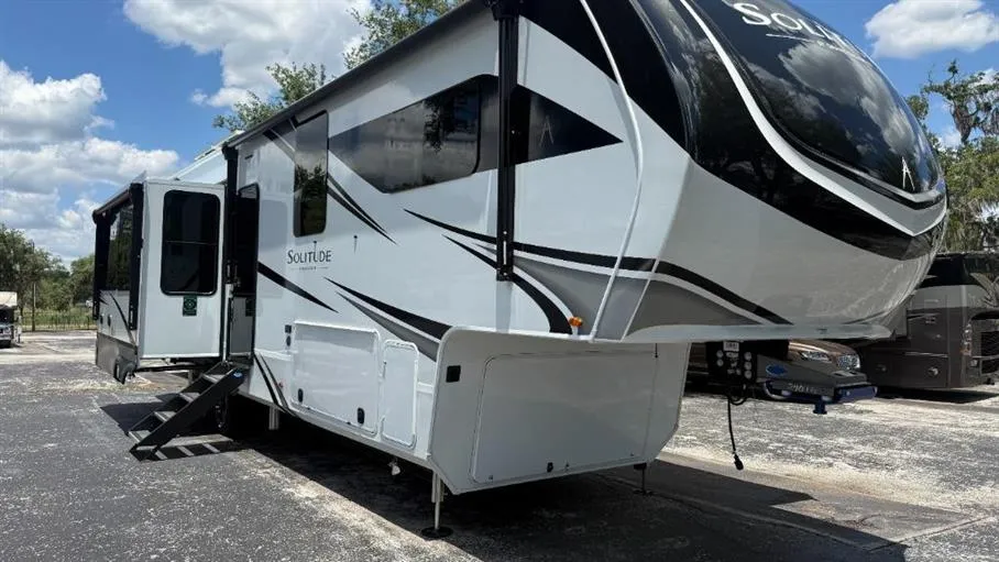 2026 Grand Design Solitude 370DV - Photo 2