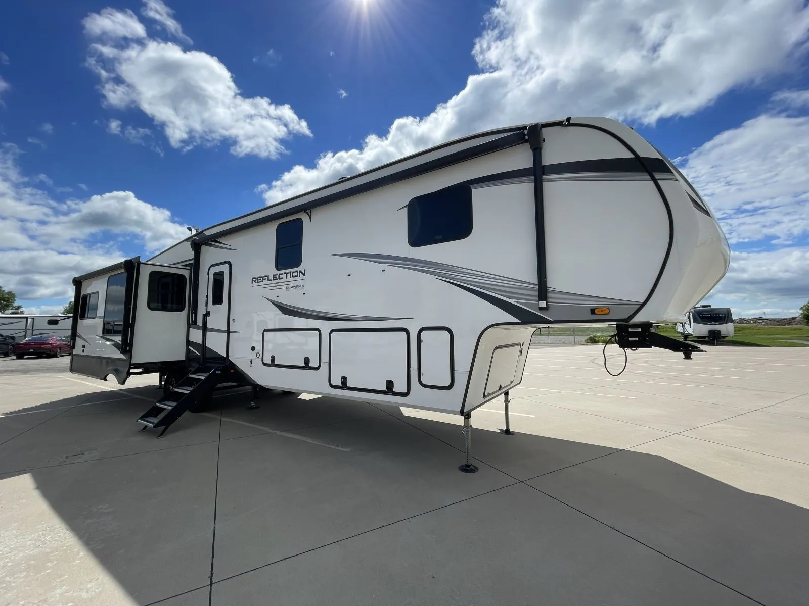 2018 Grand Design Solitude 373FB - Photo 3